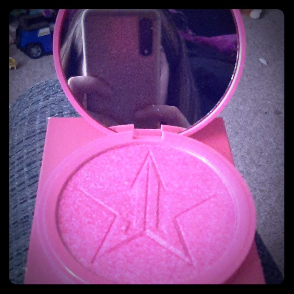 Jeffree Star Regina George Skin Frost